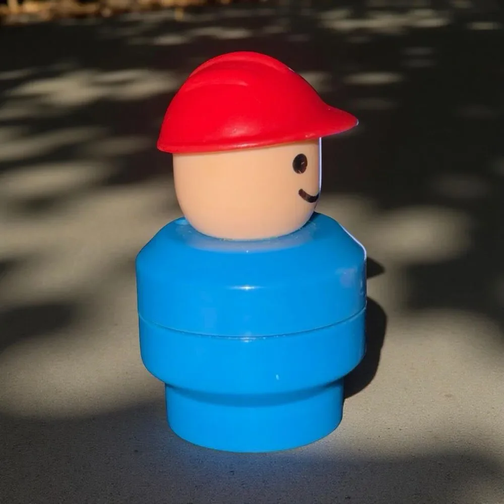 Vintage Fisher Price Chunky Little People Construction Utility Worker 2’”. A38